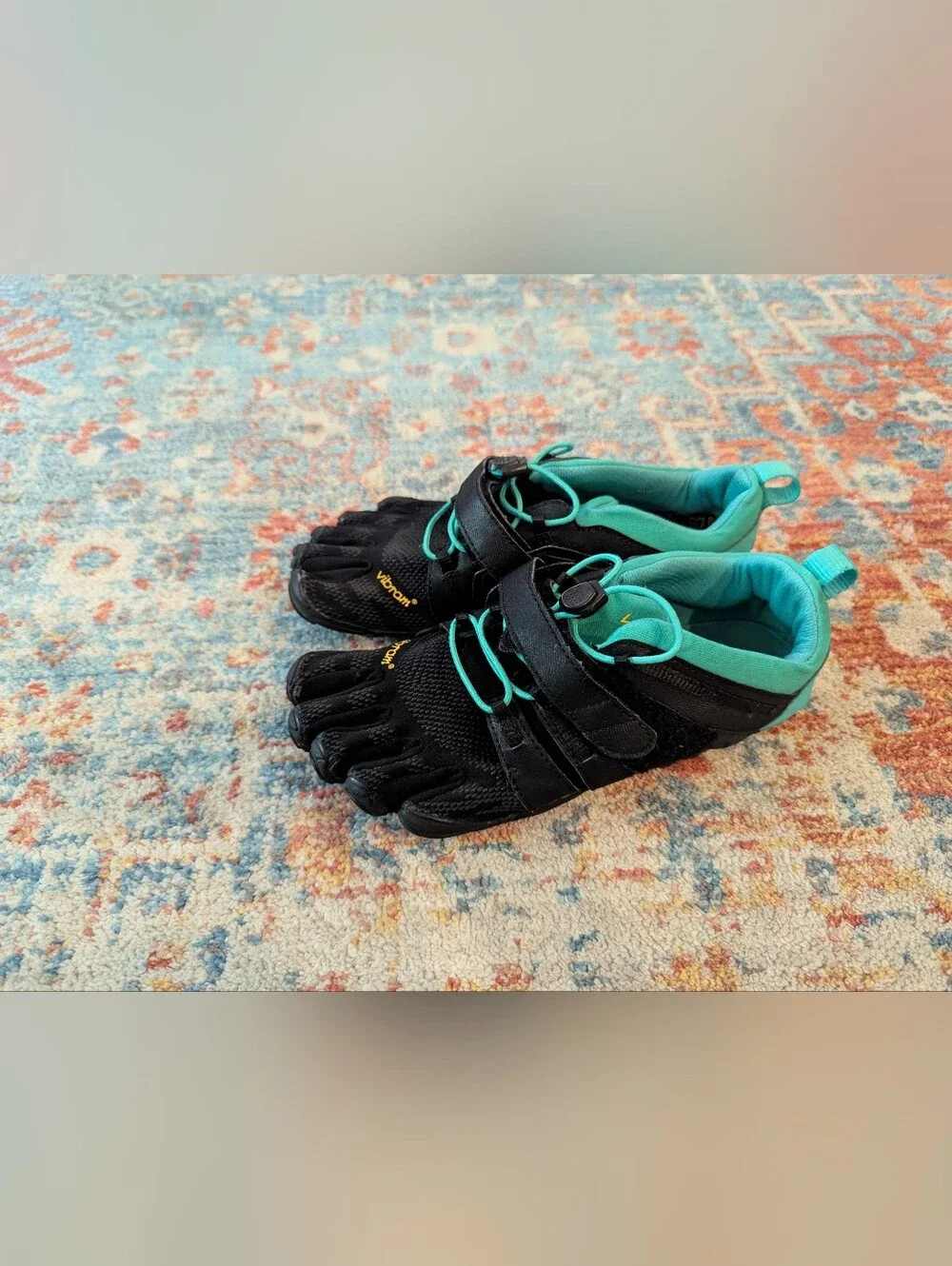 Vibram FiveFingers V-Train 2.0 20W7704 Size 36 US Women's 6.5-7 Teal Black